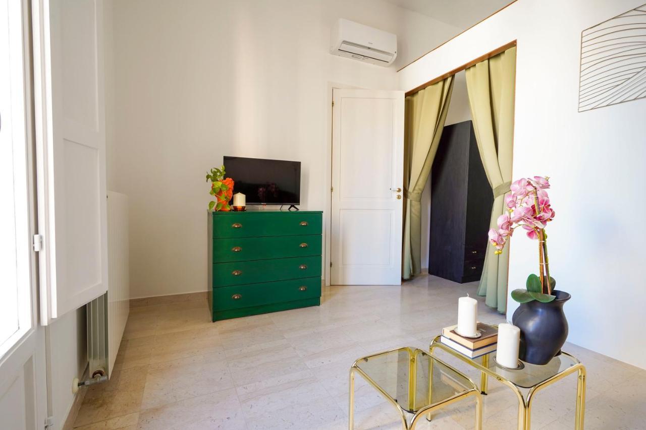 Dimora A Palazzo Apartment Monopoli Bagian luar foto